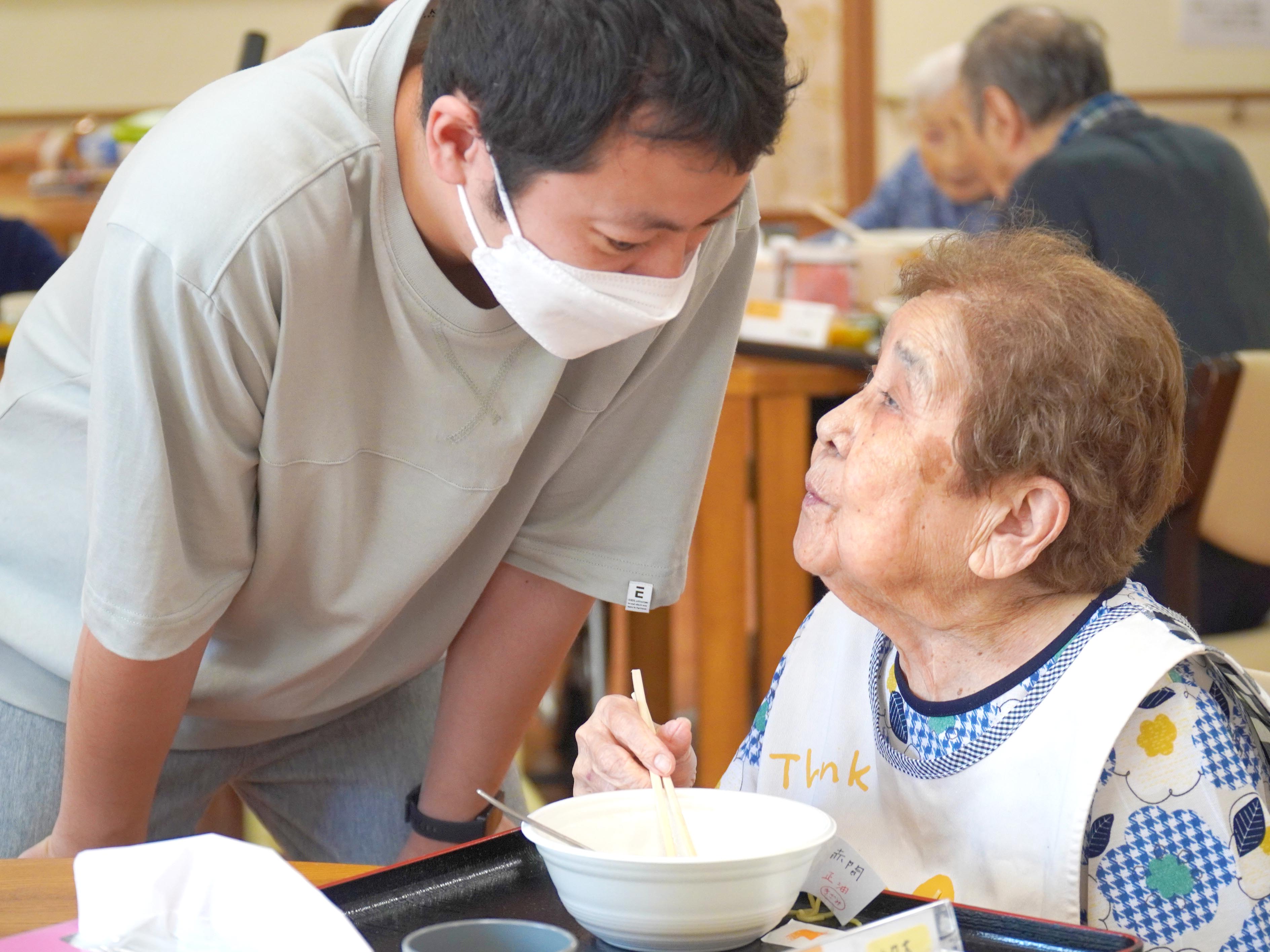 花さとかⅡにラーメン屋さんが来ました🍜